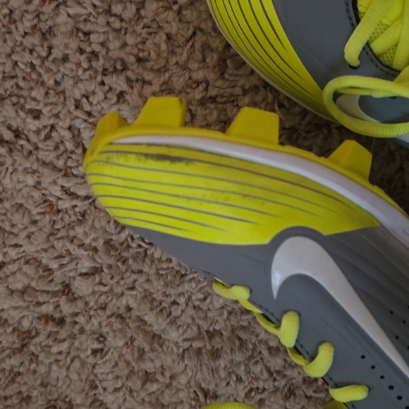 Men's Nike Gray and Neon Yellow Cleats Size 8 (0817) - Picture 7 of 10